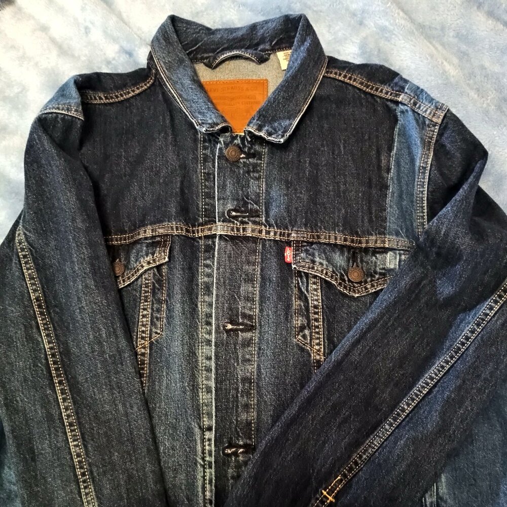 Levi's trucker jacket